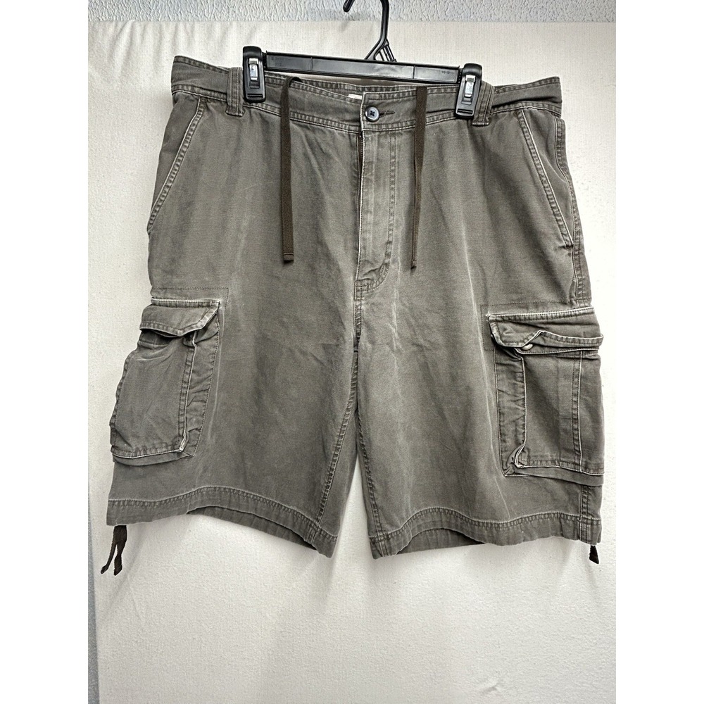 Arizona Jean Co Men's Cargo Shorts Size 38, 11" Inseam Green.